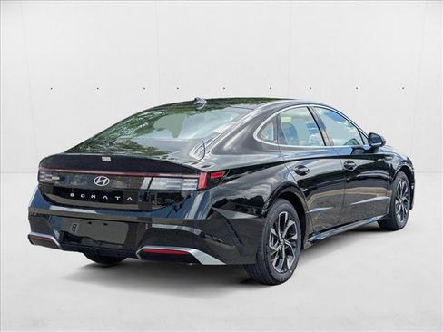 New 2025 Hyundai Sonata SEL image 2