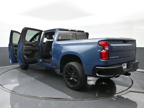 Used 2024 Chevrolet Silverado 1500 LT Trail Boss w/ Convenience Package II image 30