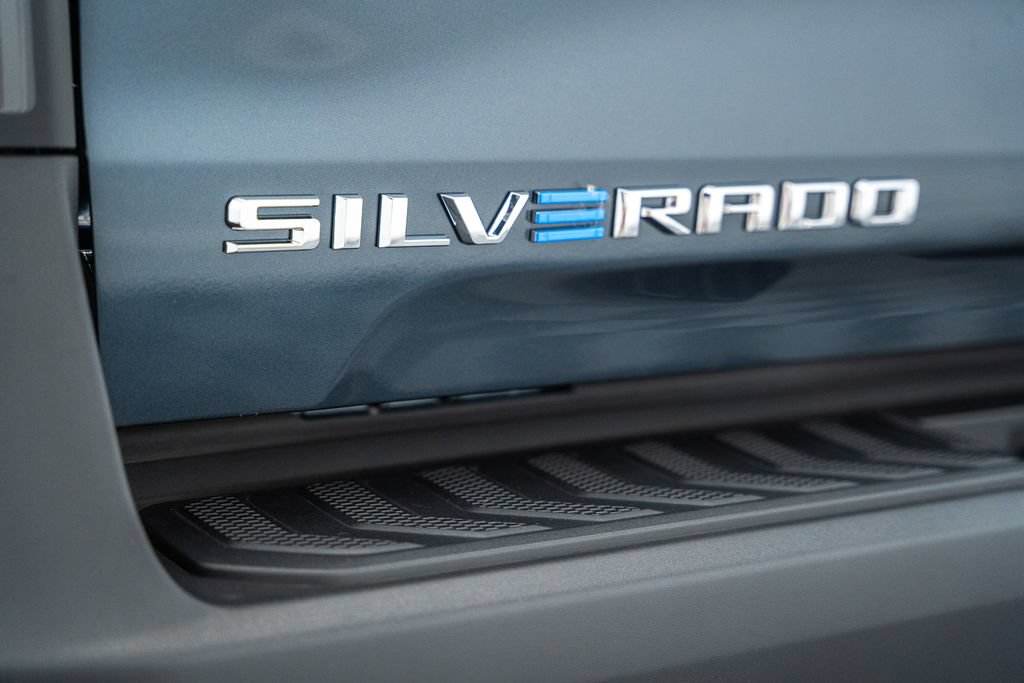Used 2026 Chevrolet Silverado EV LT AWD/4WD image 10