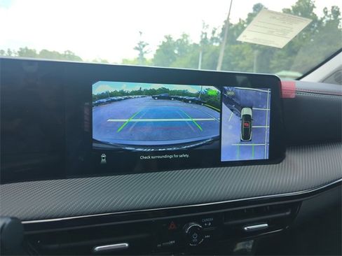 New 2025 Nissan Kicks SR w/ SR Premium Package image 13