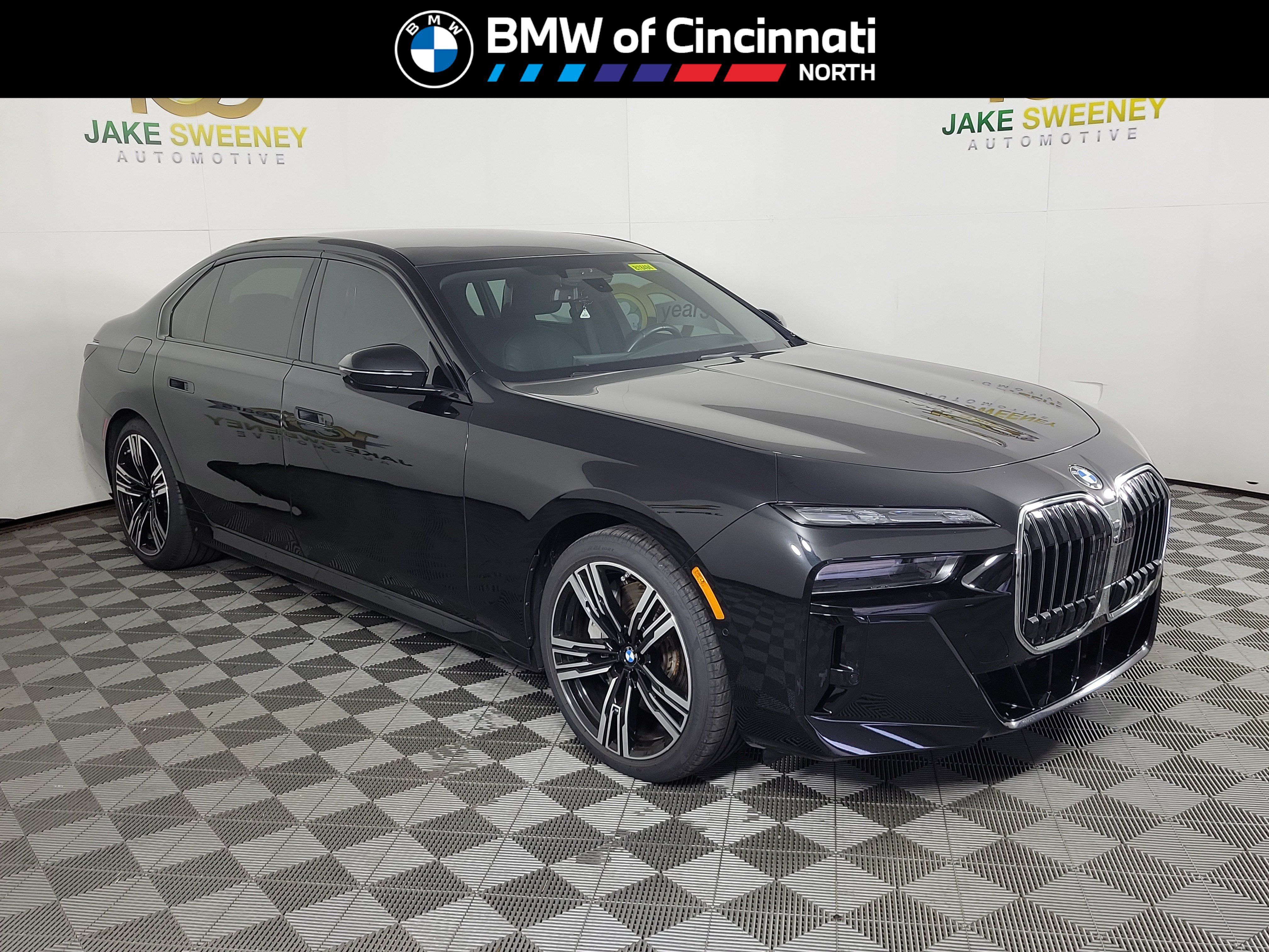 Used 2024 BMW 760i xDrive w/ Executive Package AWD/4WD image 1