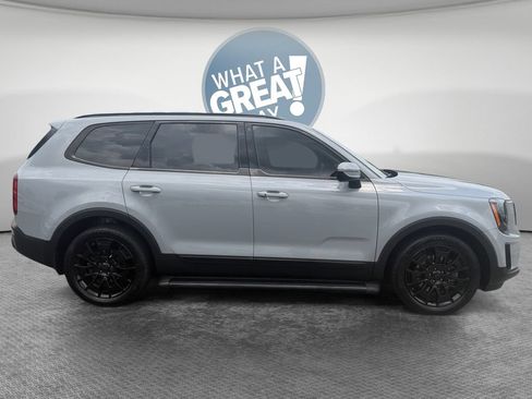 Used 2021 Kia Telluride SX w/ Nightfall Edition Package AWD/4WD image 2