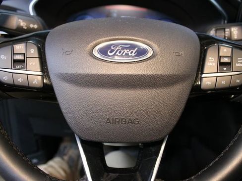 Used 2025 Ford Escape Platinum AWD/4WD image 22