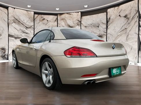 Used 2011 BMW Z4 sDrive30i RWD image 33