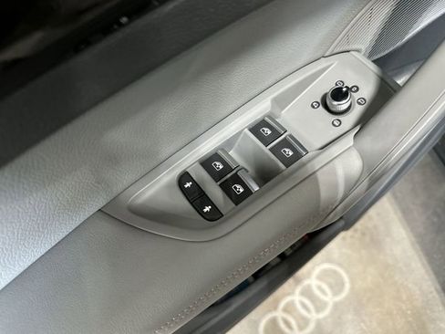 Used 2019 Audi Q5 2.0T Premium Plus w/ Premium Plus Package image 19