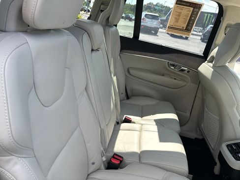Certified 2024 Volvo XC90 B6 Ultimate w/ Lounge Package AWD/4WD image 38