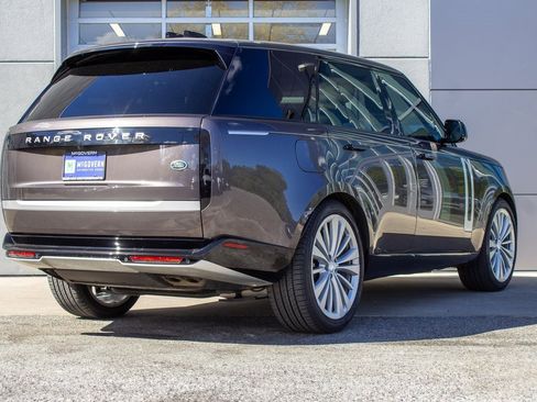 Used 2023 Land Rover Range Rover First Edition image 10