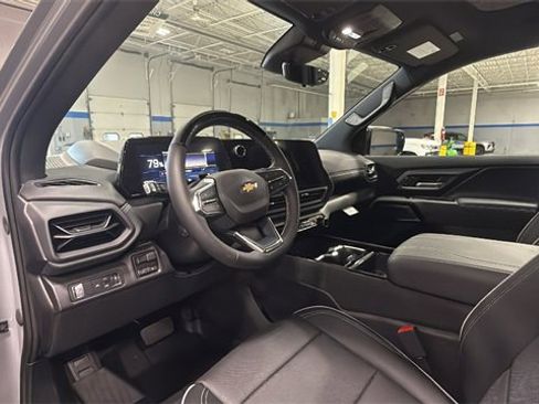 New 2026 Chevrolet Silverado EV LT image 9