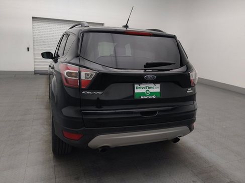 Used 2017 Ford Escape SE w/ Equipment Group 201A FWD image 6