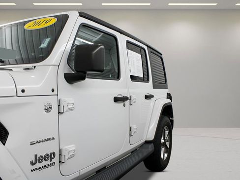 Used 2019 Jeep Wrangler Unlimited Sahara w/ Safety Group image 31