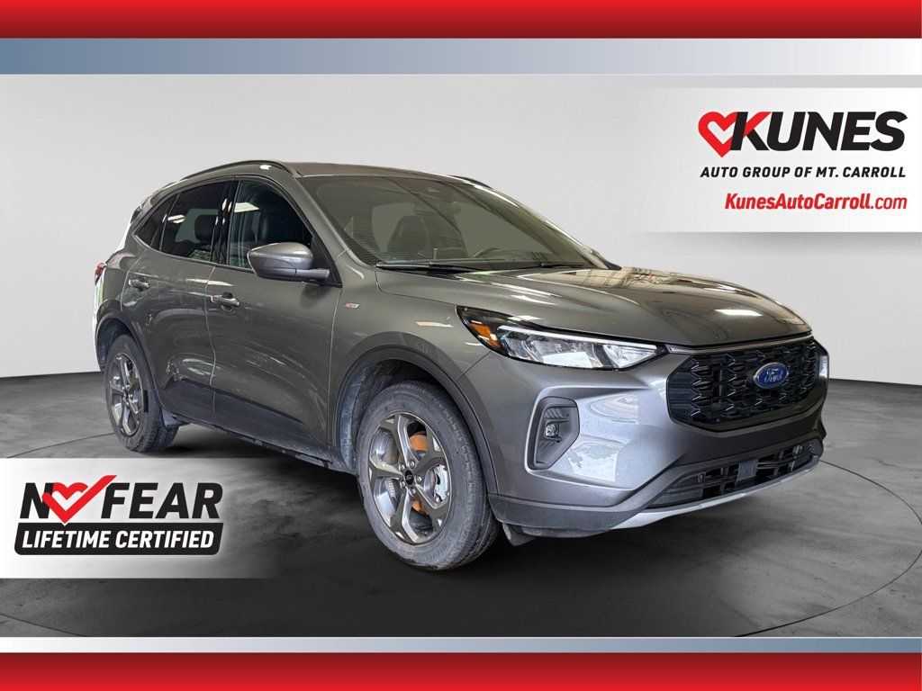 Used 2025 Ford Escape ST-Line Select AWD/4WD image 1