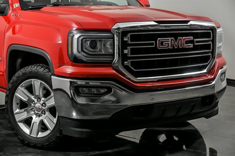Used 2019 GMC Sierra 1500 SLE w/ SLE Value Package AWD/4WD image 2