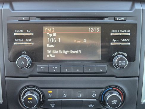 Used 2017 Nissan Titan S image 15