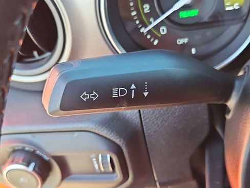 Used 2023 Jeep Wrangler Unlimited w/ Convenience Group image 27