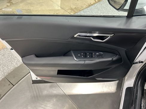 New 2026 Kia Sportage EX image 12