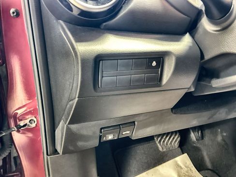 Used 2023 Nissan Kicks SR w/ SR Premium Package image 16