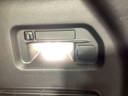 Used 2025 Ford Explorer Active w/ Active Comfort Package image 34