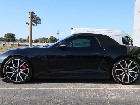 Used 2016 Jaguar F-TYPE R image 7