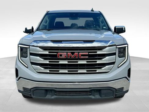 Used 2024 GMC Sierra 1500 SLE RWD image 2