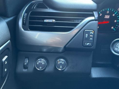 Used 2017 Chevrolet Tahoe LT AWD/4WD image 38