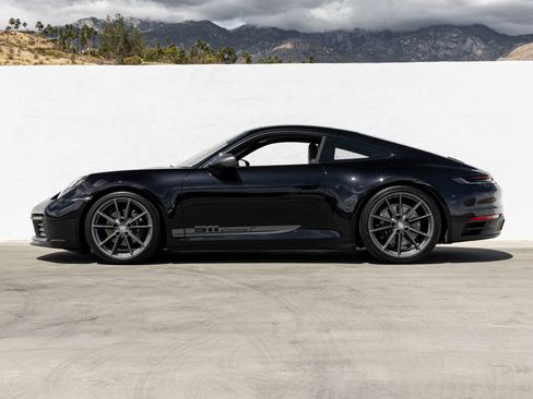 Certified 2024 Porsche 911 Carrera T RWD image 2