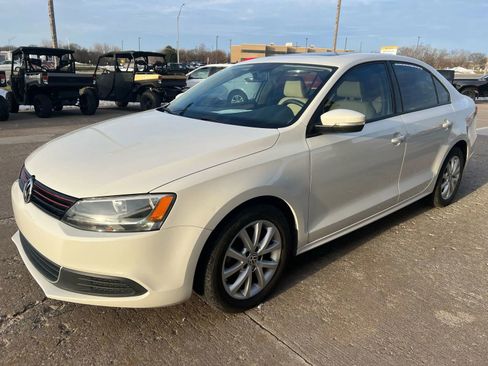 Used 2012 Volkswagen Jetta SE image 4
