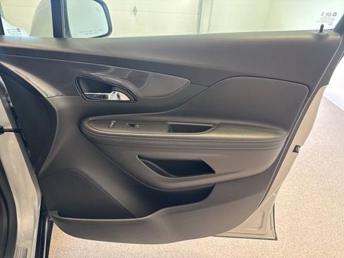 Certified 2022 Buick Encore Preferred w/ Safety Package image 12