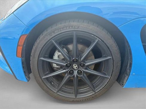 Used 2023 Toyota GR86 Premium w/ ALL Weather Mat Package (TMS) RWD image 15