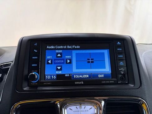 Used 2012 Chrysler Town & Country Touring-L w/ Premium Group FWD image 51