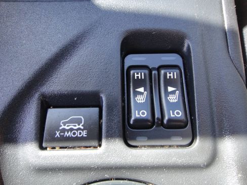 Used 2020 Subaru Crosstrek 2.0i Premium image 10