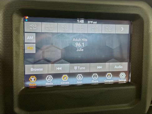 Used 2023 Jeep Wrangler Willys image 14