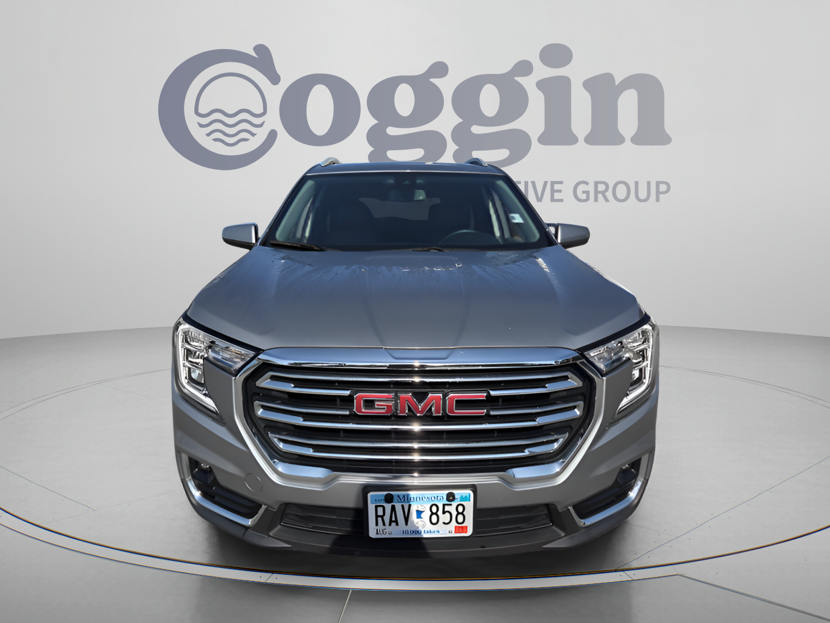Used 2024 GMC Terrain SLT AWD/4WD image 8