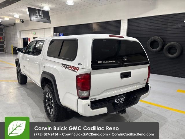Used 2017 Toyota Tacoma TRD Off-Road AWD/4WD image 6