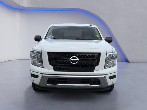 Used 2021 Nissan Titan SV w/ SV Convenience Package RWD image 13