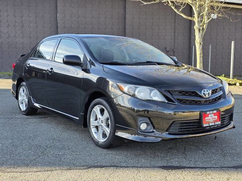 Used 2011 Toyota Corolla S image 16