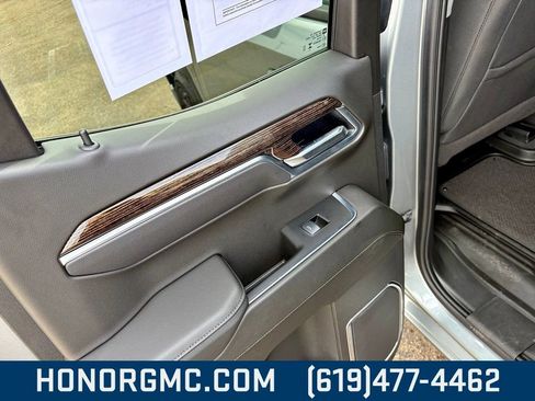 Used 2025 GMC Sierra 1500 Elevation w/ Preferred Package image 21