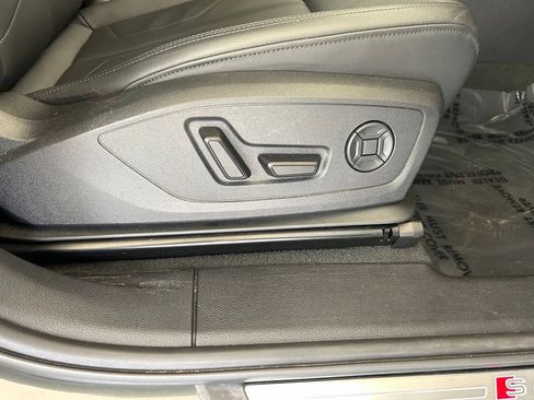 Used 2025 Audi Q3 2.0T Premium AWD/4WD image 27