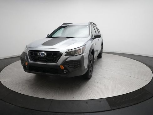 Used 2025 Subaru Outback Wilderness AWD/4WD image 12
