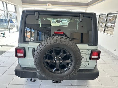 Used 2023 Jeep Wrangler Sport image 5