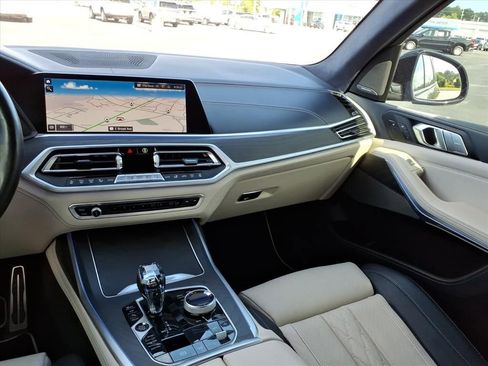 Used 2022 BMW X7 M50i w/ Dynamic Handling Package AWD/4WD image 30