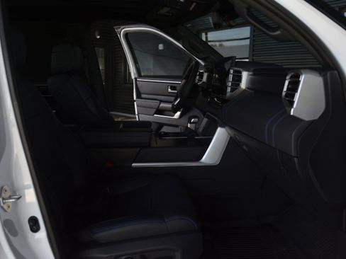 Used 2023 Toyota Tundra Platinum AWD/4WD image 28