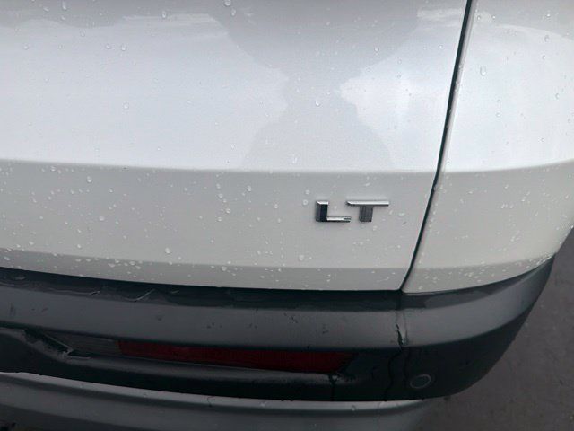 Used 2024 Chevrolet Traverse LT w/ Trailering Package FWD image 12