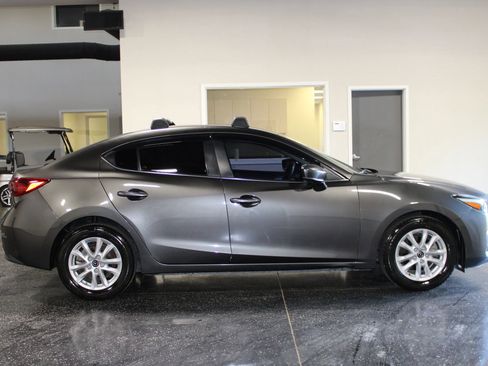 Used 2017 MAZDA MAZDA3 Sport w/ Preferred Equipment Package image 2