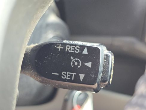Used 2014 Toyota Tacoma 4x4 Double Cab w/ SR5 Package image 26