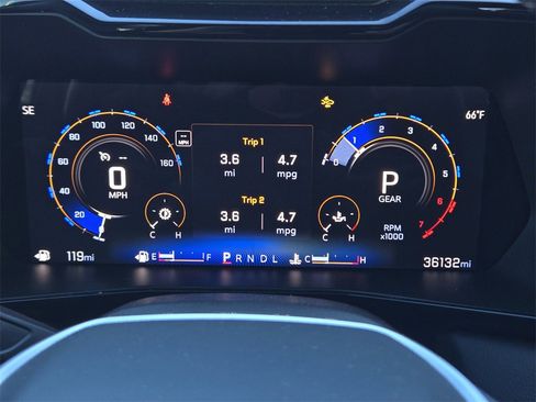 Used 2024 Chevrolet Colorado LT w/ LT Convenience Package II image 11