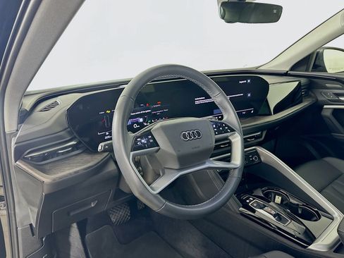 Used 2025 Audi Q5 Premium Plus w/ Premium Plus AWD/4WD image 32