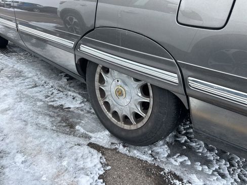 Used 1998 Cadillac De Ville image 13