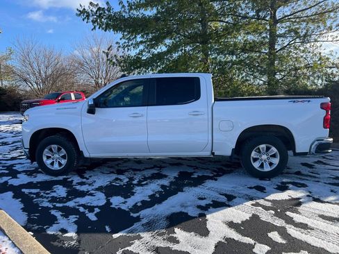Used 2021 Chevrolet Silverado 1500 LT w/ Bed Protection Package image 3