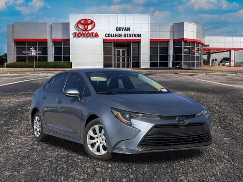 Used 2024 Toyota Corolla LE image 1