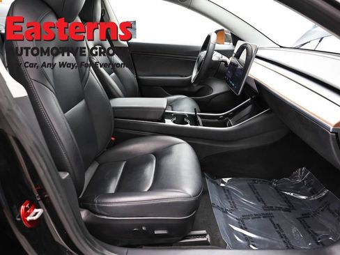 Used 2018 Tesla Model 3 Mid Range RWD image 18